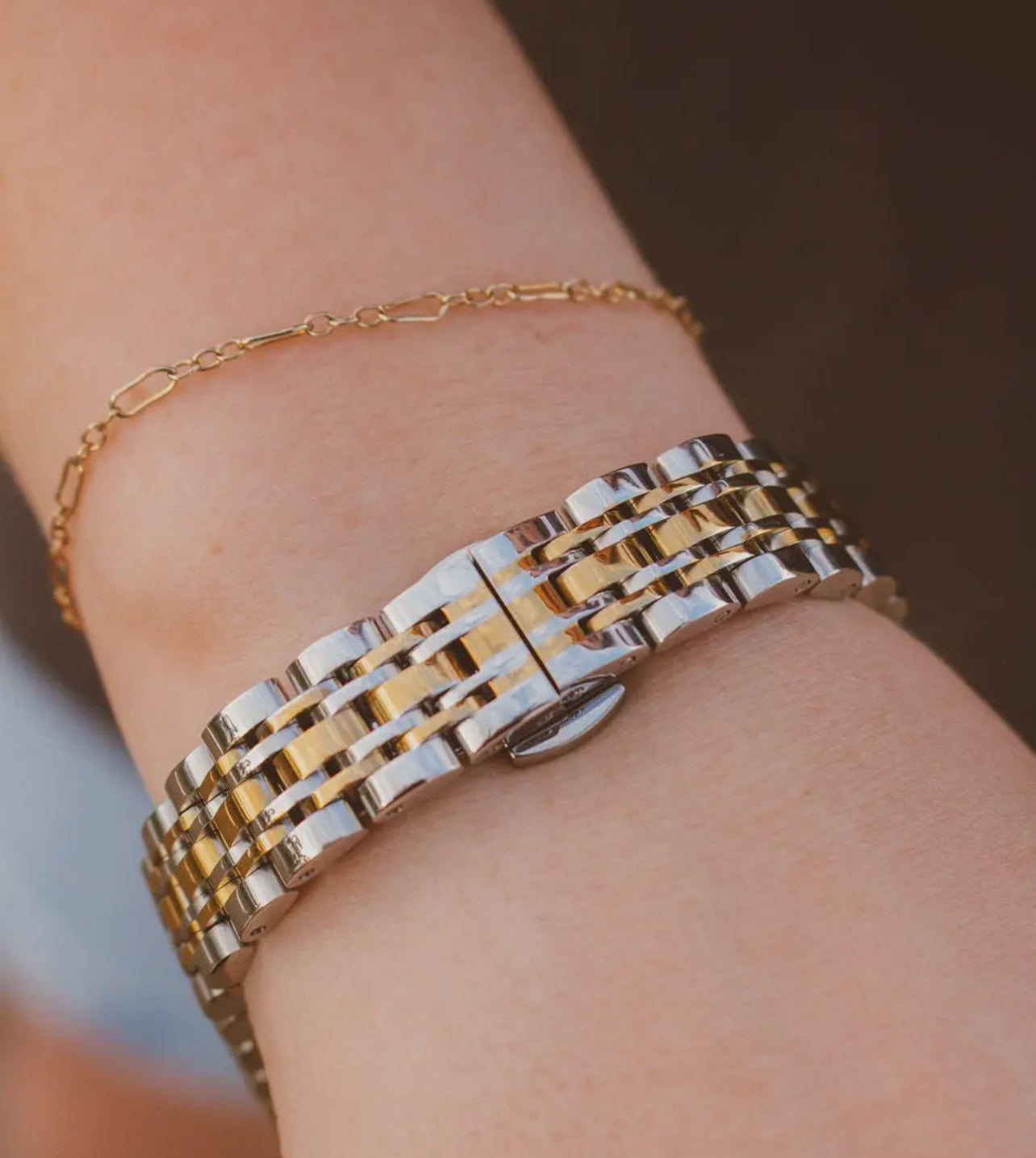 The Solis Apple Watch Band