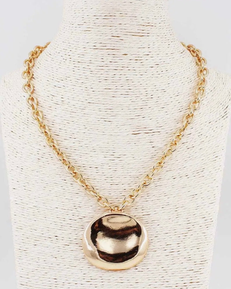 The Julissa Necklace