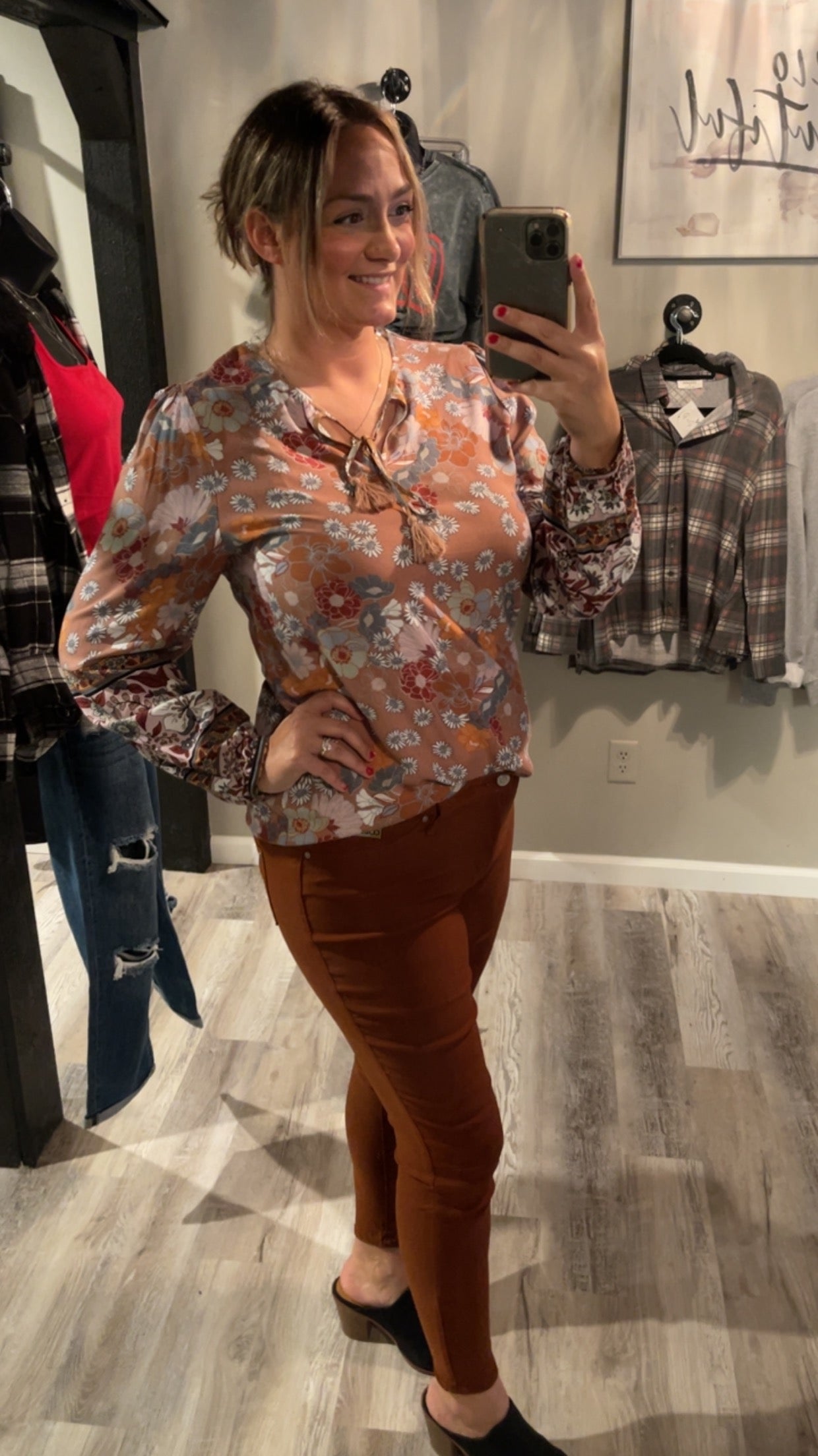 Mid-Rise Skinny Pants