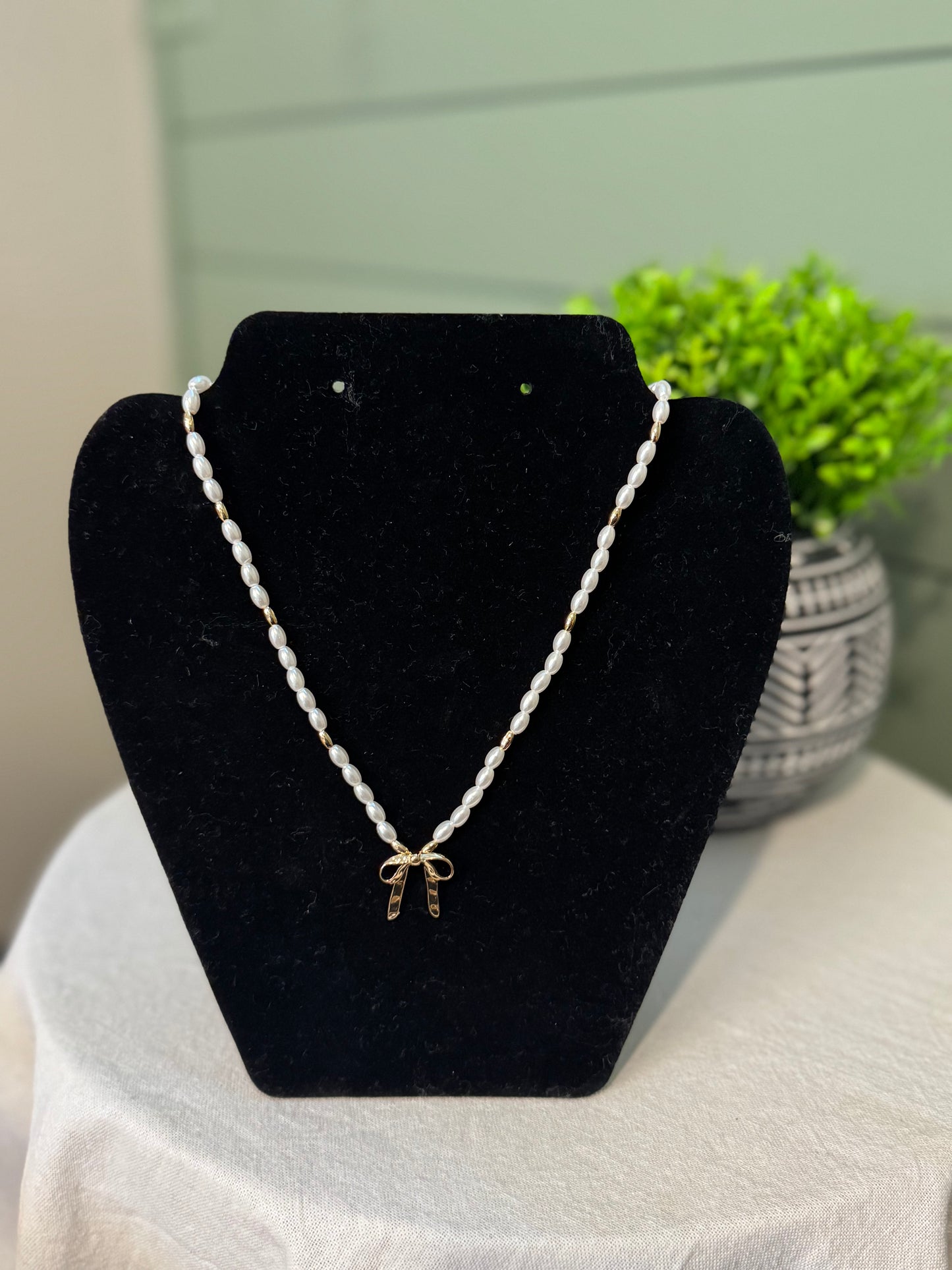 Pearl Bow Ribbon Necklace
