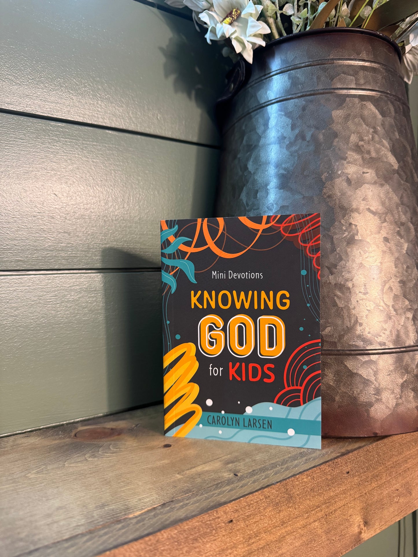 Mini Devotional Knowing God for Kids