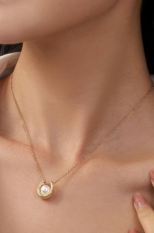 The Pearly Necklace