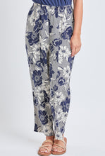 Load image into Gallery viewer, The Kylie Linen Pants
