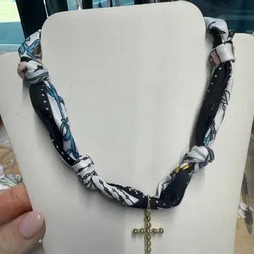 The Kelly Scarf