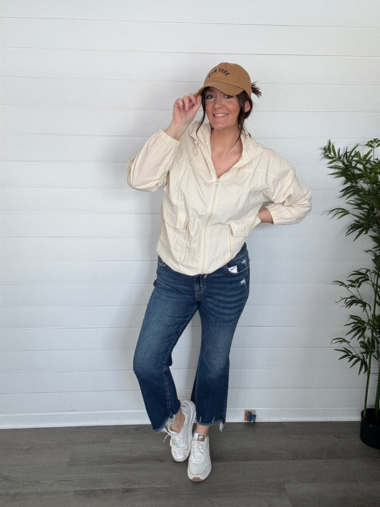 The Andi Kick Crop