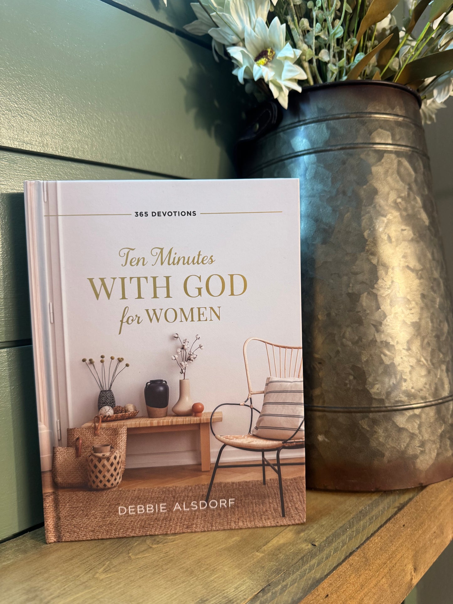 10 Minutes with God Devotional for Women