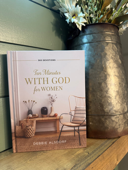 10 Minutes with God Devotional for Women