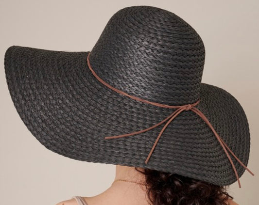 Wide Brim Straw hat!